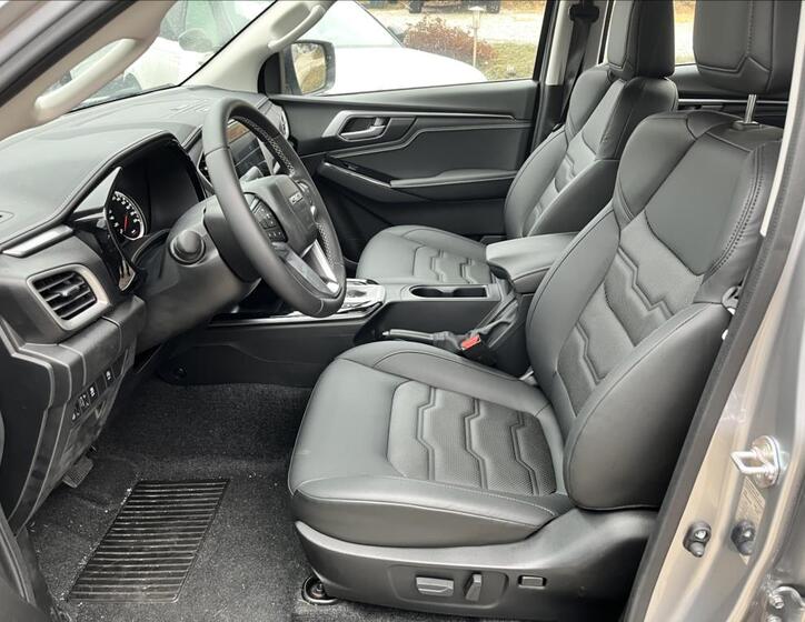 Isuzu D-Max 9