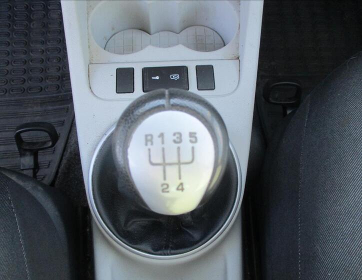 Škoda Fabia 16