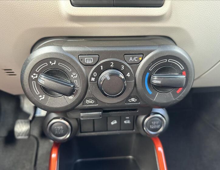 Suzuki Ignis 17