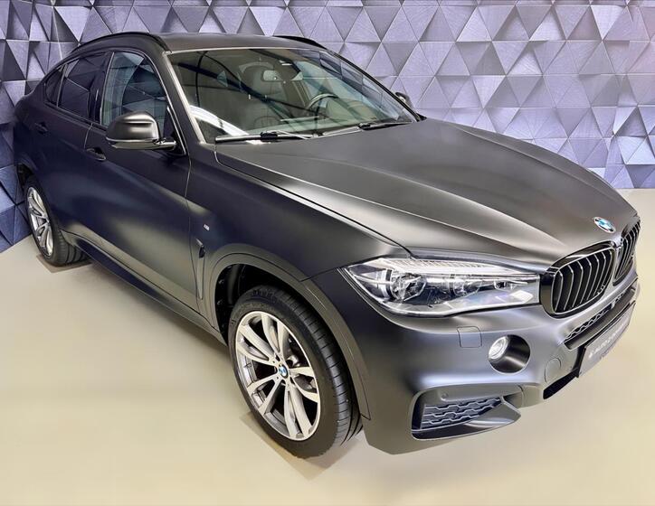BMW X6 4