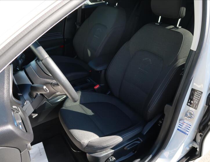 Ford Focus 10