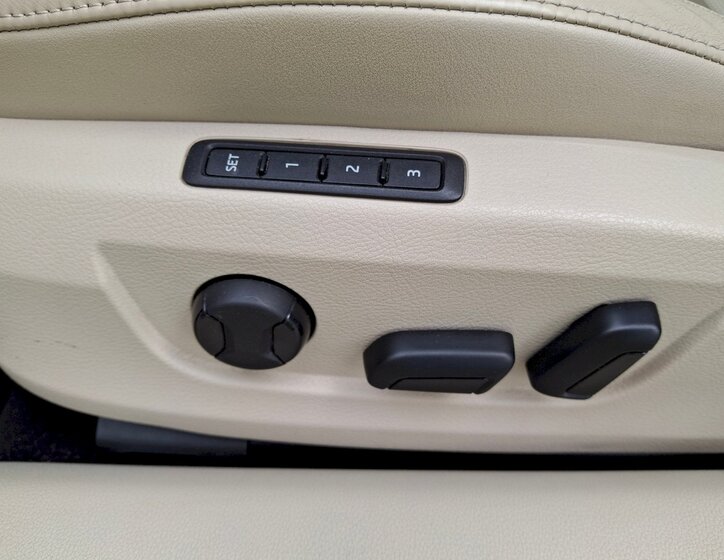 Škoda Superb 33