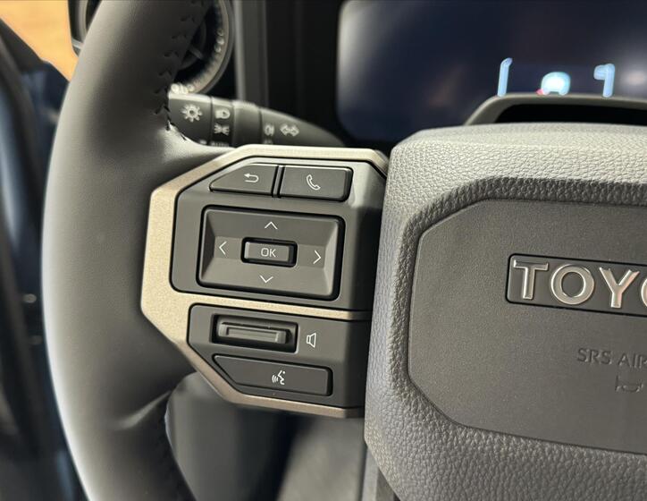 Toyota Land Cruiser 18