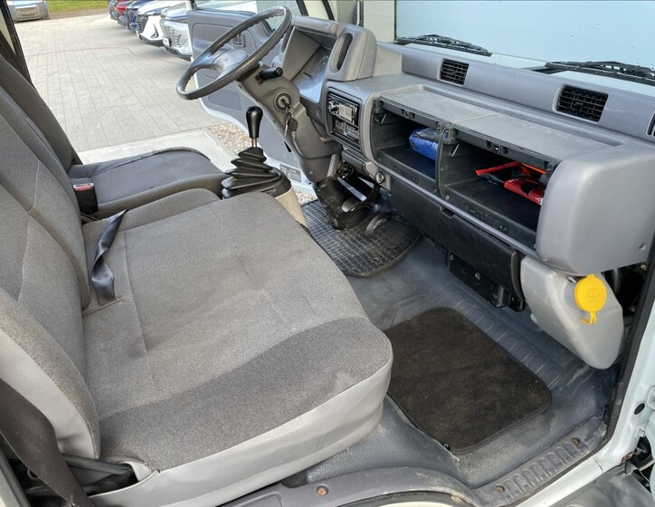 Nissan Cabstar 10