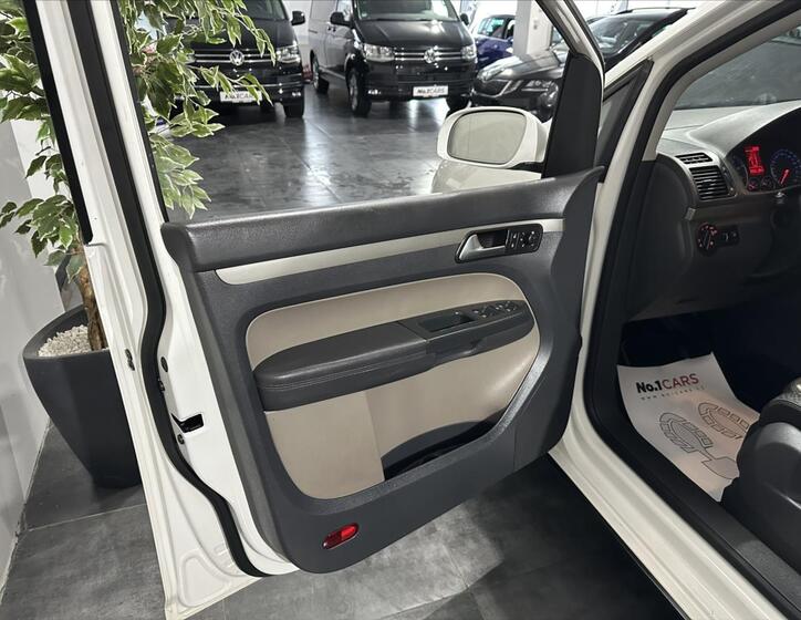 Volkswagen Touran 6