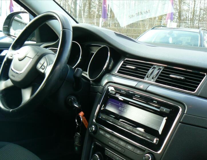 Škoda Superb 14