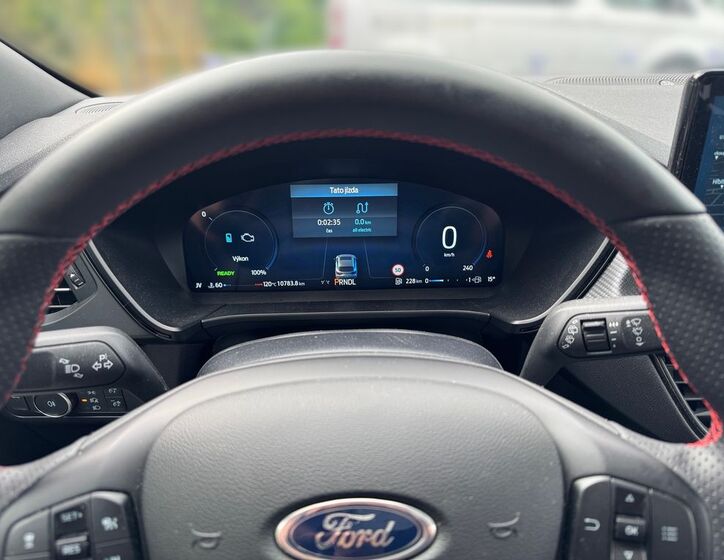 Ford Kuga 8