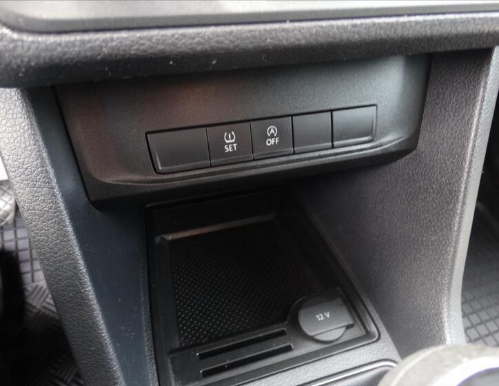Volkswagen Caddy 24
