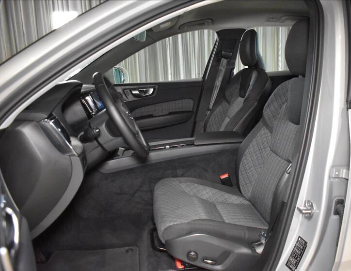 Volvo XC60 8