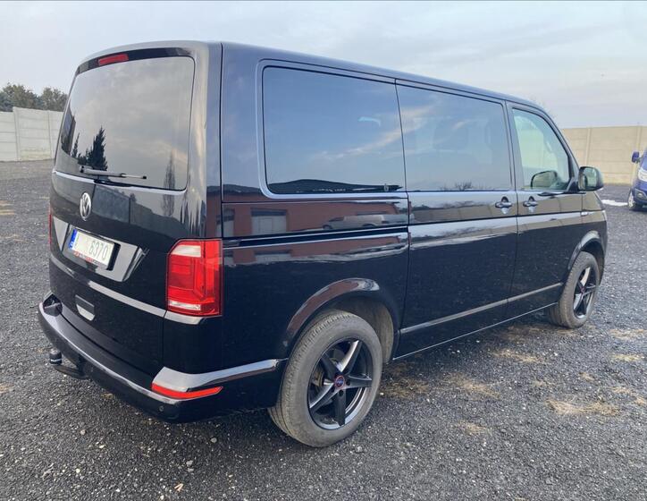 Volkswagen Multivan 32
