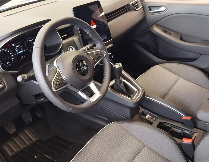 Mitsubishi Colt 5