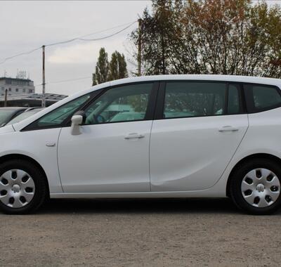 Opel Zafira 8