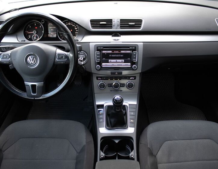 Volkswagen Passat 12