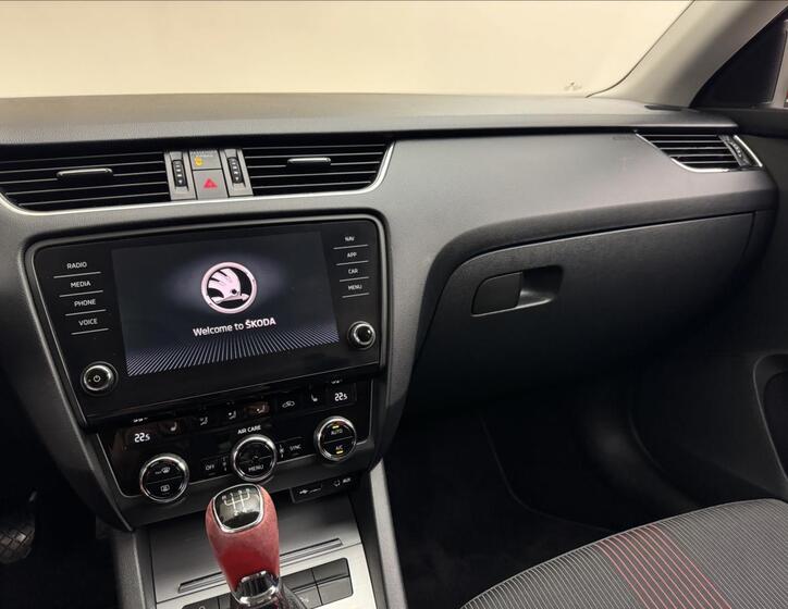 Škoda Octavia 14