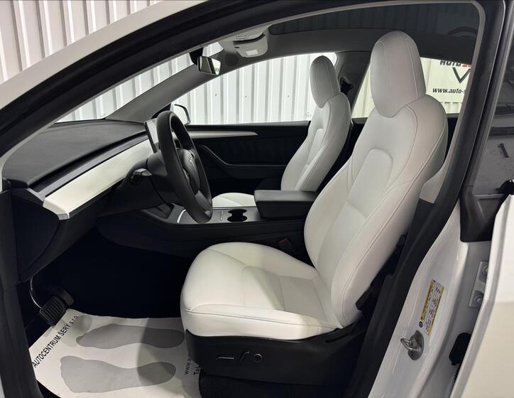 Tesla Model Y 25