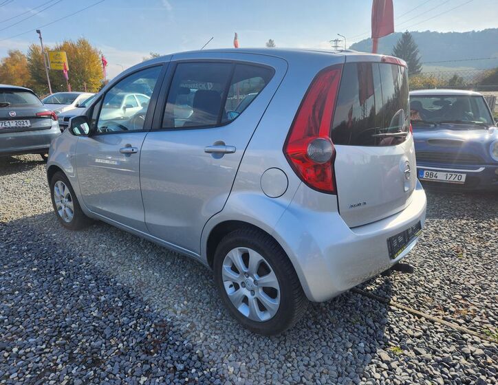 Opel Agila 11