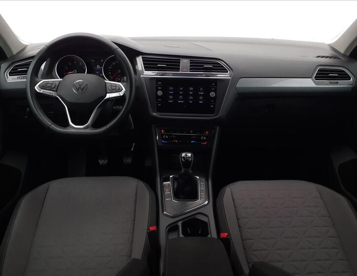 Volkswagen Tiguan 5