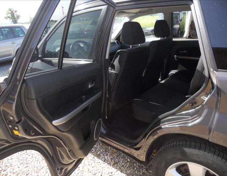 Suzuki Grand Vitara 16