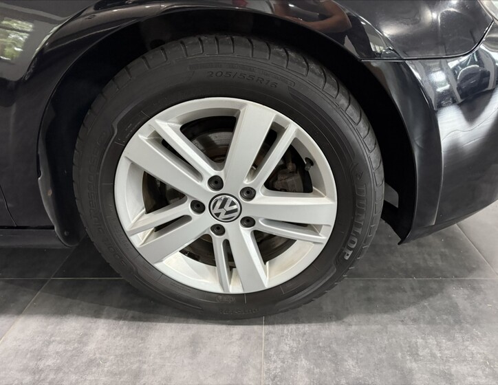 Volkswagen Golf 30