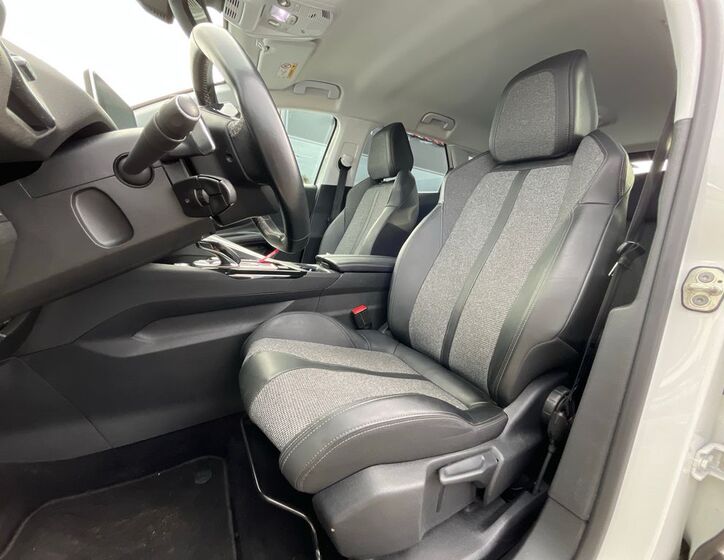 Peugeot 3008 7