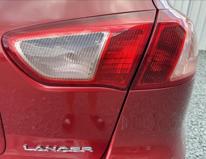 Mitsubishi Lancer 16