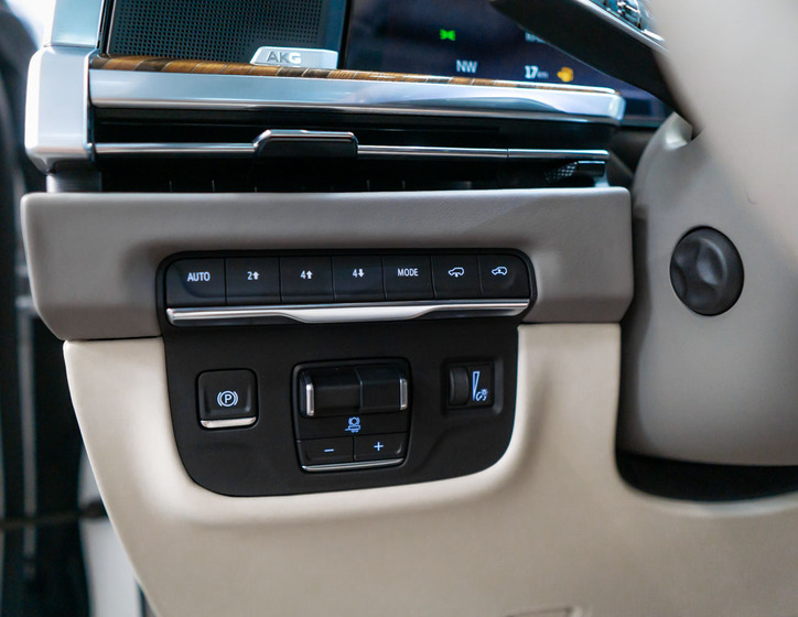 Cadillac Escalade 24