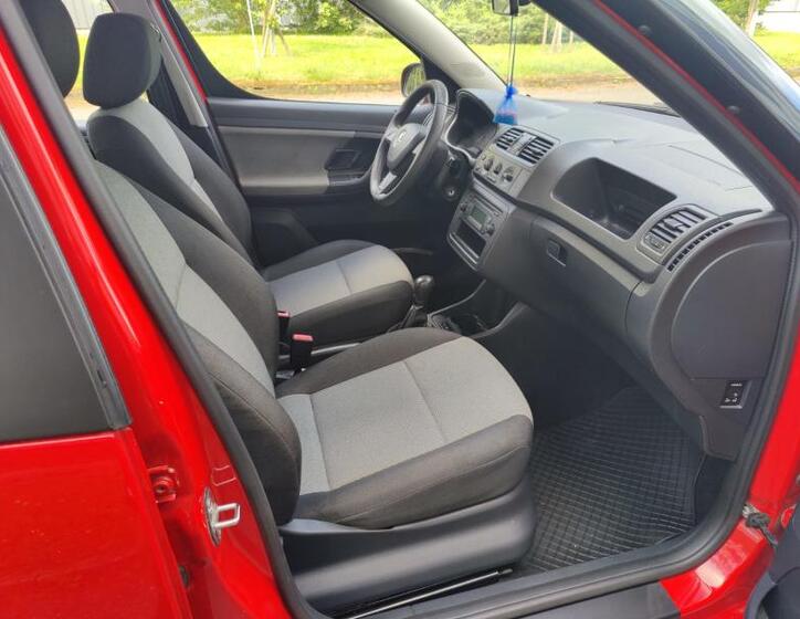 Škoda Roomster 23