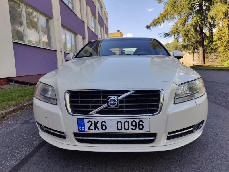 Volvo S80