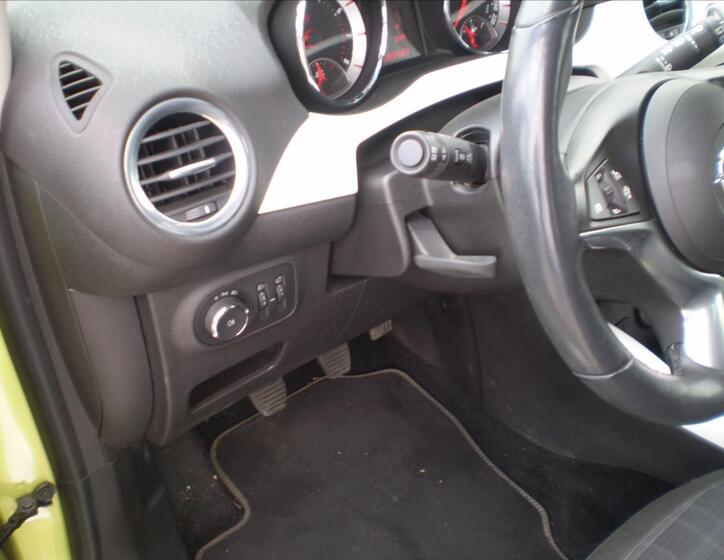 Opel Adam 9