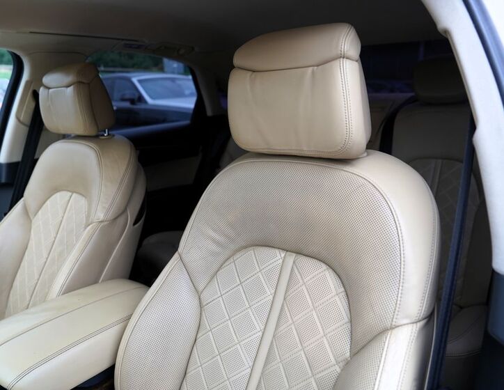 Audi A8 23