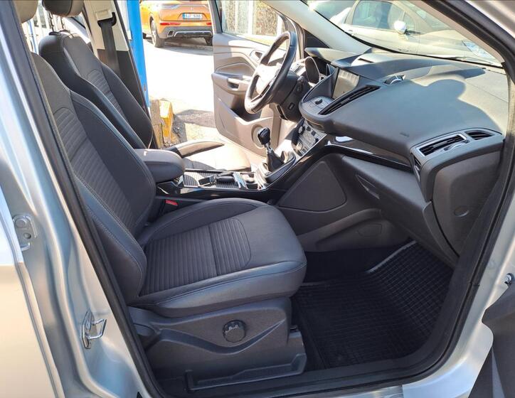 Ford Kuga 8