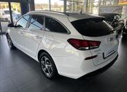 Hyundai i30 4