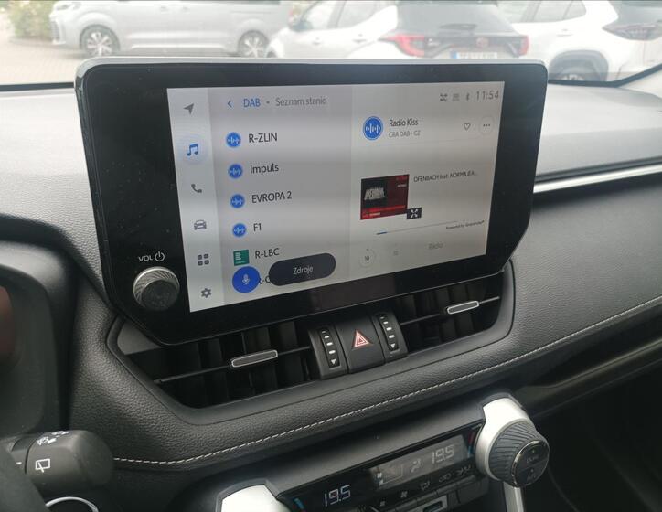 Toyota RAV4 14