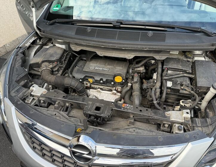 Opel Zafira 16