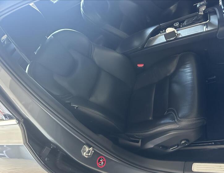 Volvo V90 25