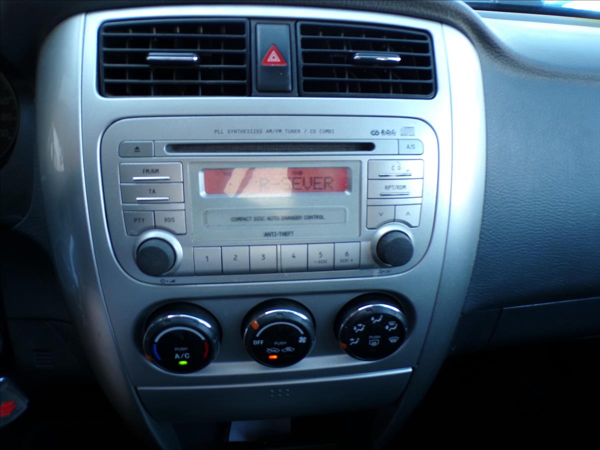 Suzuki Liana