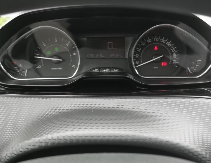 Peugeot 2008 5