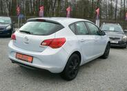Opel Astra 6