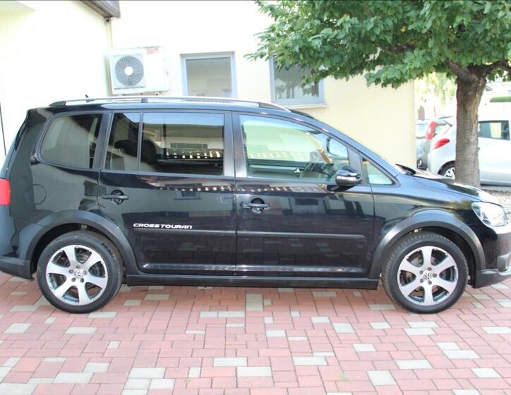 Volkswagen Touran 6
