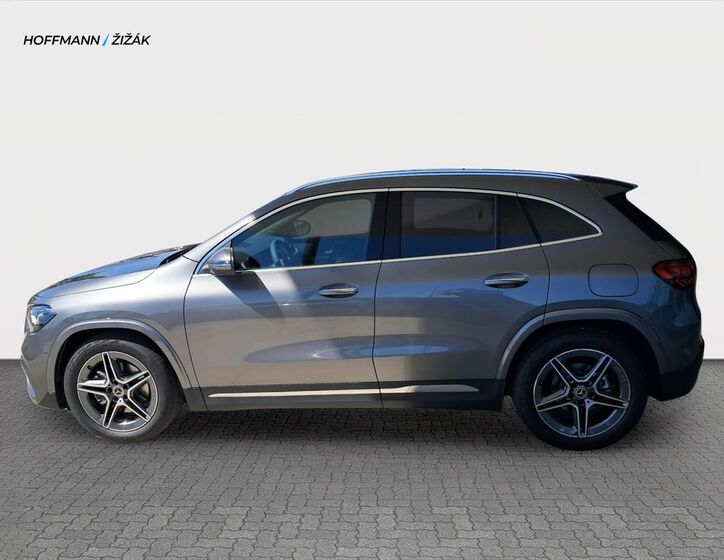 Mercedes-Benz GLA 8