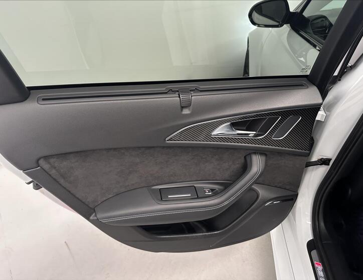 Audi RS 6 36