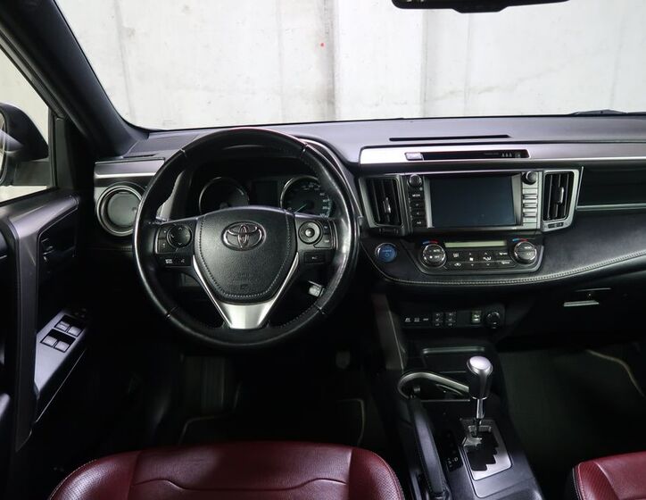 Toyota RAV4 16