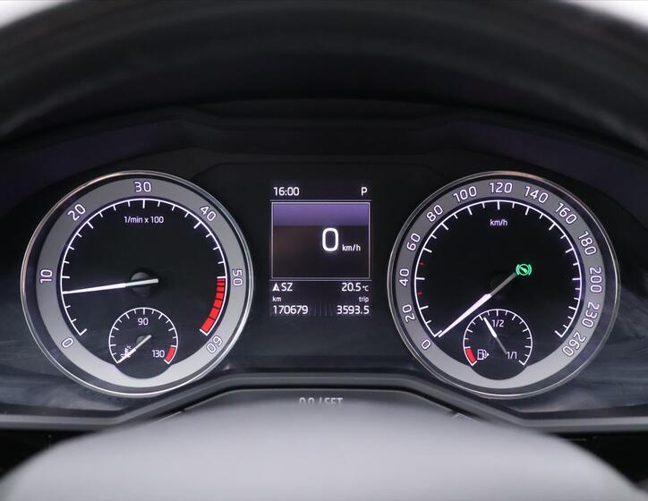 Škoda Superb 17