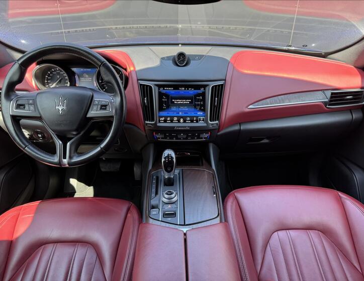Maserati Levante 13