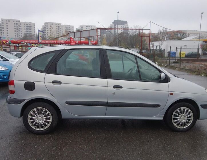 Renault Scénic 9