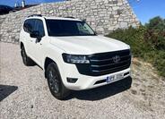 Toyota Land Cruiser 1