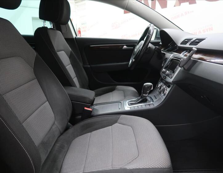 Volkswagen Passat 13