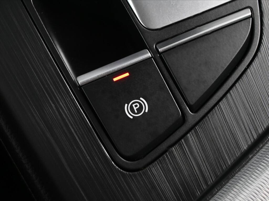 Audi A4 25