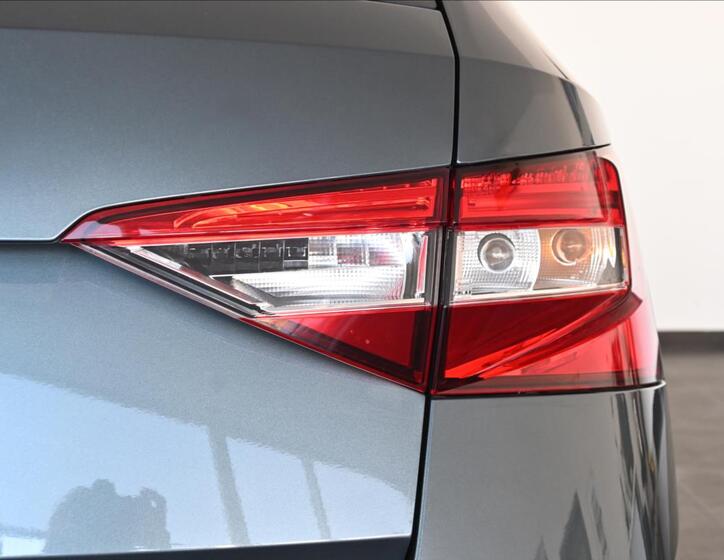 Škoda Superb 32