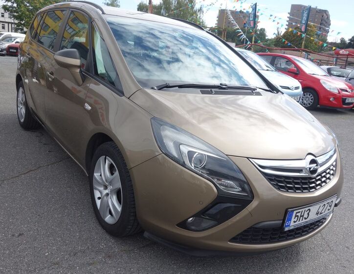 Opel Zafira 5